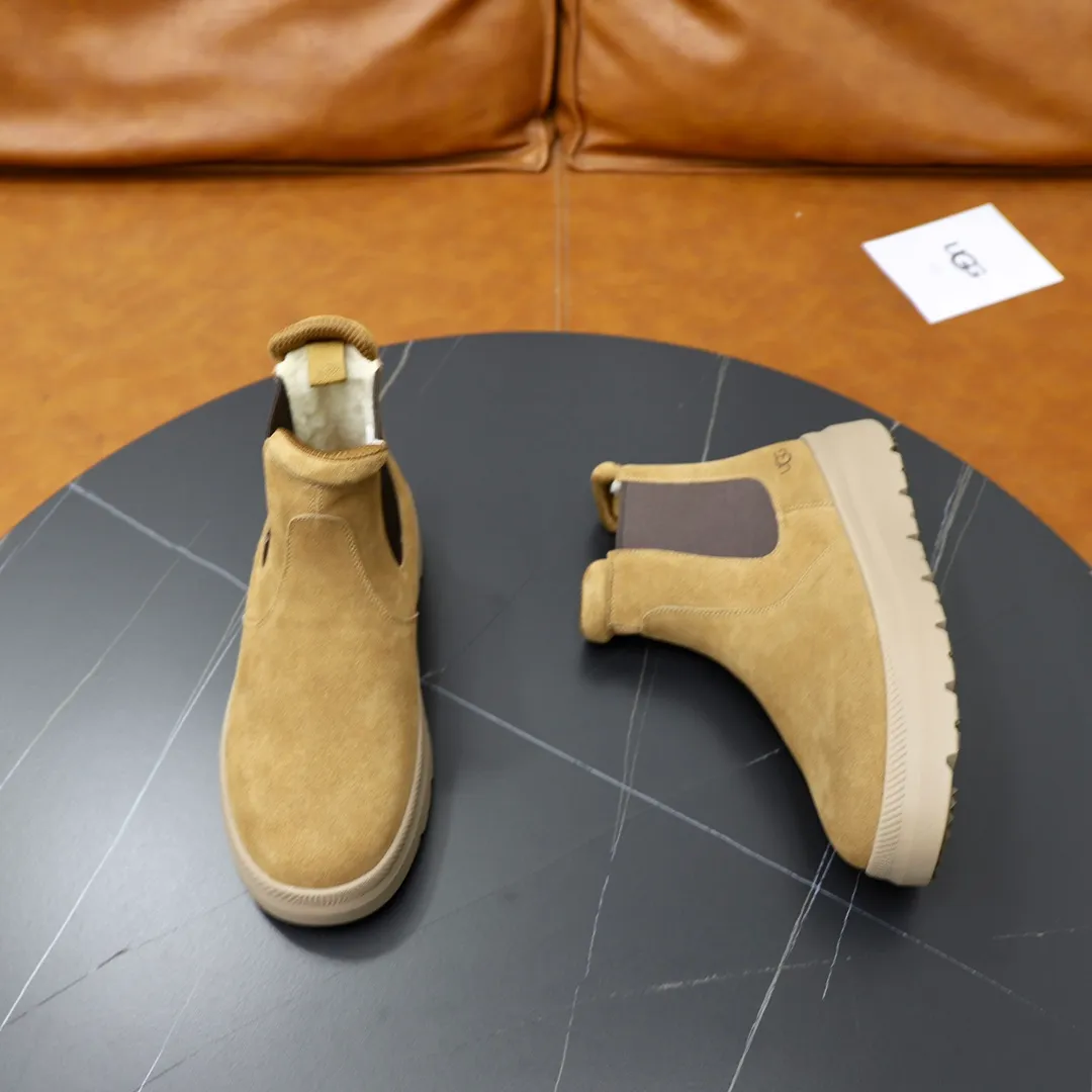 Ex-factory price: 540💰Thick wool imported from Australia Brand: UGG genuine purchase Size: 39-44 (45 customized) Grade: Official website 1:1 Material: First layer of genuine leather waterproof and antifreeze upper Real wool lining Original non-slip and wear-resistant outsole Style category: Men's casual shoes Trendy style Comfortable on the feet Color: Official website color synchronization